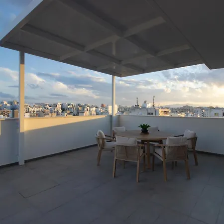 شقة Floor Gem: 3br, Huge Veranda *