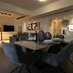 Daire Floor Gem: 3br, Huge Veranda Lefkoşa