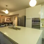 Floor Gem: 3br, Huge Veranda * Lefkoşa