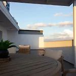 Daire Floor Gem: 3br, Huge Veranda Lefkoşa