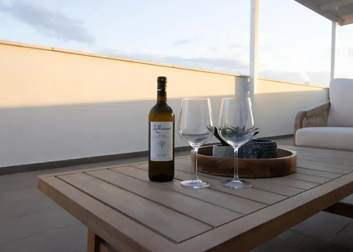 Floor Gem: 3br, Huge Veranda * Nicosia