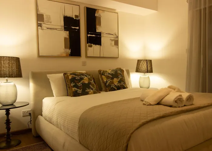 Floor Gem: 3br, Huge Veranda Apartment Nicosia